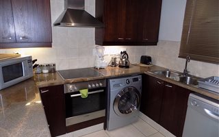 3 Bedroom Duplex in Hyde Park