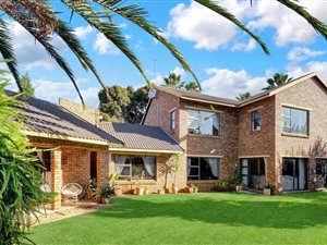 4 Bed House in Edelweiss