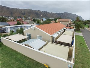 4 Bed House in Gordons Bay Central