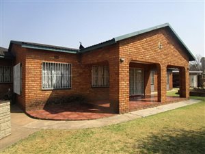 4 Bed House in Van Dyk Park