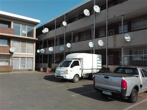 2 Bed Flat in Vanderbijlpark CW2