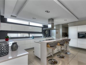 3 Bed Apartment in Dunkeld West