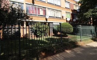 2 Bedroom Apartment in Sunnyside