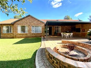 3 Bed Townhouse in Highveld