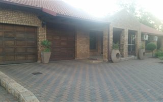 3 Bedroom House in Wierda Park