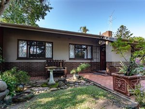 4 Bed House in Manors
