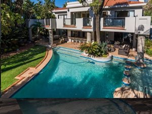 4 Bed House in Morningside Manor
