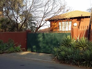 4 Bed House in Waterval Estate