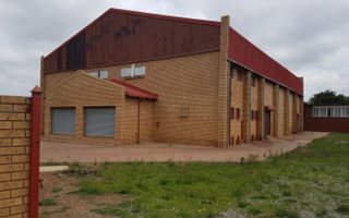 1000 m² Commercial space in Geluksdal