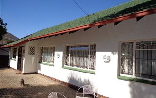 4 Bedroom House in Lukasrand