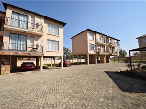 2 Bedroom Flat in Baillie Park