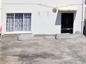 2 Bed House in Grove End