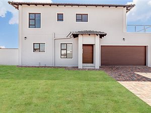 3 Bed House in Halfway House