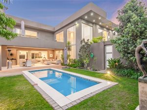 5 Bed House in Melrose