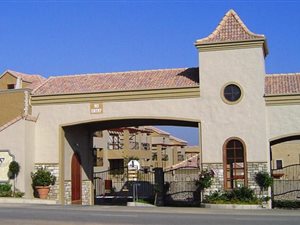 2 Bed Apartment in Lonehill