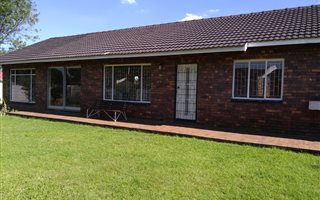 3 Bedroom House in Mackenzie Park