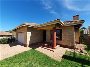 3 Bed Townhouse in Seemeeu Park