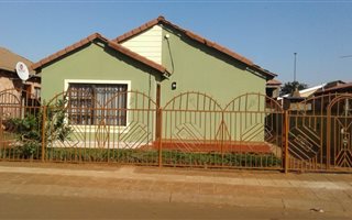 2 Bedroom House in Katlehong