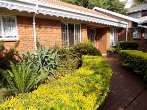 6 Bed House in Zwartkop