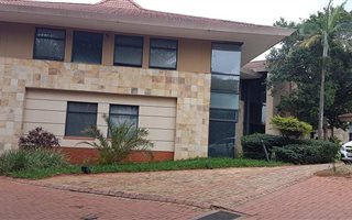 472 m² Commercial space in La Lucia