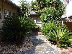 House in Lynnwood Glen