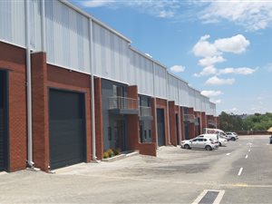 330 m² Commercial space in Linbro Park AH