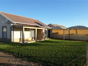 3 Bed House in Roodepan