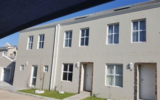4 Bedroom Townhouse in Paarl