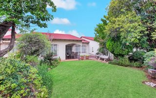3 Bedroom Townhouse in Kensington B