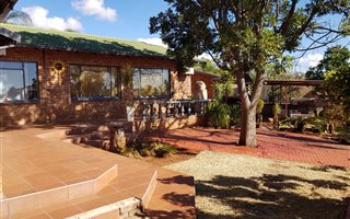 4 Bedroom House in Safari Gardens