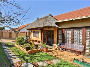 3 Bed House in East Town