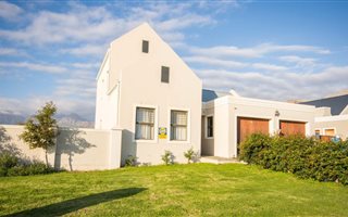3 Bedroom House in Admirals Park