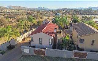 3 Bedroom Duplex in Xanadu