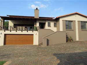 4 Bed House in Wild Fig Estate