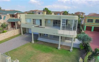 4 Bedroom House in Bluewater Bay