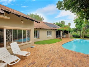 4 Bed House in Hurlingham Manor