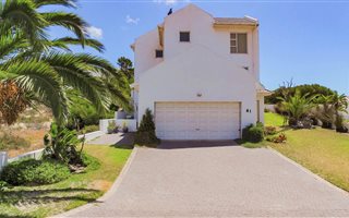 4 Bedroom House in Shelley Point