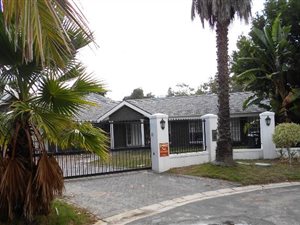 4 Bedroom House in Durbanville