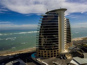 2 Bed Apartment in Strand Central