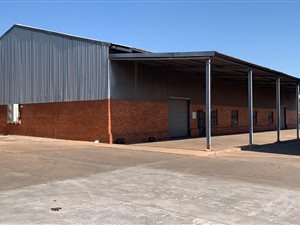 796 m² Industrial space in Rosslyn