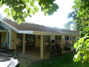4 Bed House in Manors