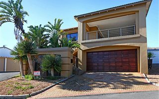 3 Bedroom House in Melkbosstrand