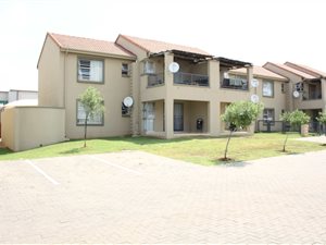 2 Bed Apartment in Leeuwenhof Estate
