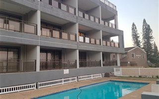 3 Bedroom Apartment in Blythedale Beach