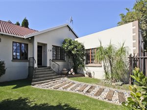 3 Bed House in Thornhill Estate