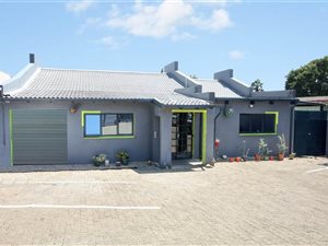 200 m² Commercial space in Albertville