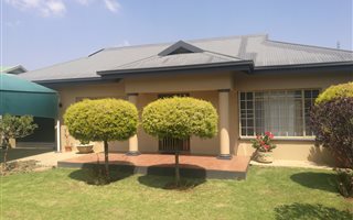 2 Bedroom Townhouse in Declerqville