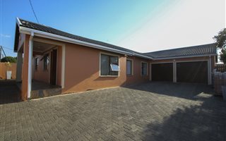 3 Bedroom House in Sunnyridge