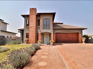 3 Bed House in Hazeldean (Silverlakes Surroundings)