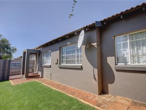 2 Bed Townhouse in Allens Nek
